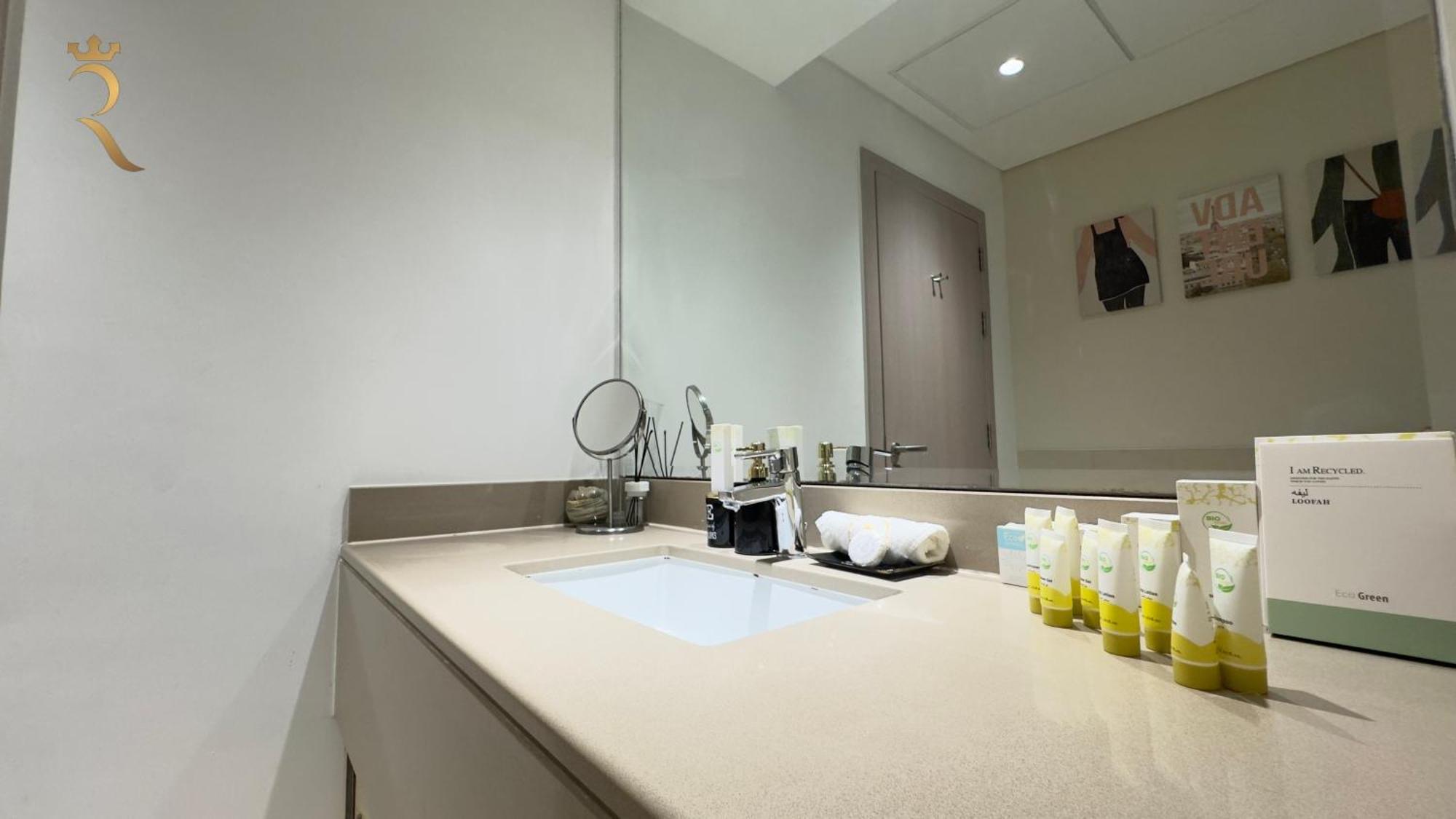 Cowboy Charm 1br On Yas Island